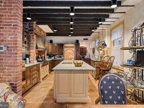 1017 Clinton Street, Philadelphia PA 19107