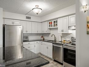 10713 Valley Forge Circle 713, King Of Prussia PA 19406