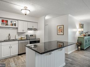 10713 Valley Forge Circle 713, King Of Prussia PA 19406