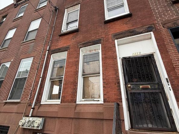 1410 S 9TH Street, Philadelphia PA 19147