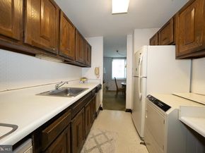 1901 John F Kennedy Boulevard 718, Philadelphia PA 19103