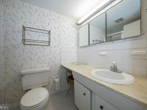 1901 John F Kennedy Boulevard 718, Philadelphia PA 19103