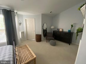 5042 Grimm Drive, Alexandria VA 22304