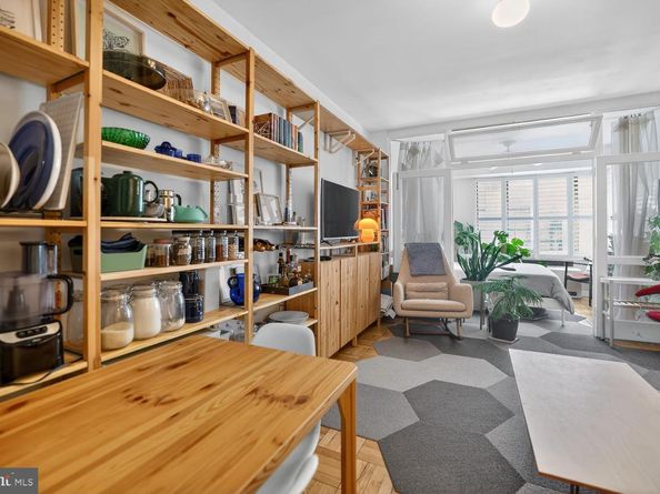 1 Scott Circle NW 106, Washington DC 20036