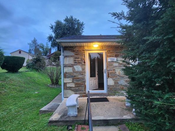 220 County Line Road, Philadelphia PA 19116