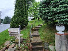 220 County Line Road, Philadelphia PA 19116