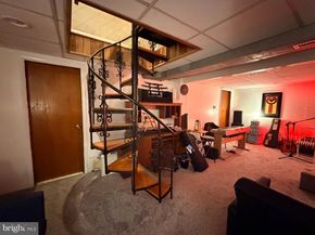 220 County Line Road, Philadelphia PA 19116