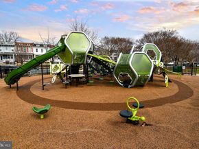 1627 Massachusetts Avenue SE 302, Washington DC 20003
