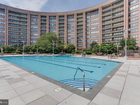 1805 Crystal Drive 1014S, Arlington VA 22202