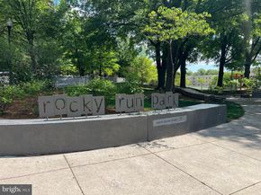 2600 12TH Street N, Arlington VA 22201