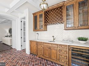 2600 12TH Street N, Arlington VA 22201