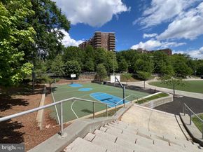 2600 12TH Street N, Arlington VA 22201