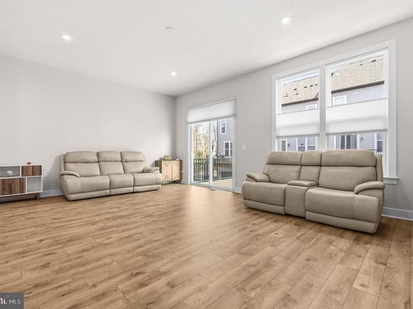 2433 Liberty Loop, Herndon VA 20171
