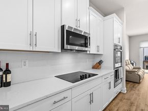 2433 Liberty Loop, Herndon VA 20171