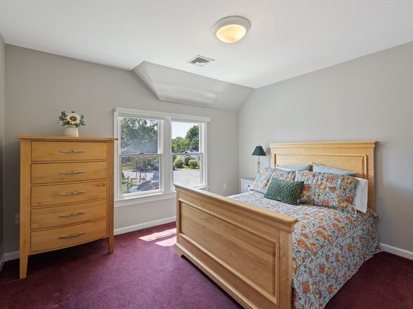 21 Reed St, Marblehead MA 01945