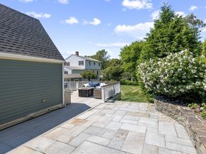 21 Reed St, Marblehead MA 01945