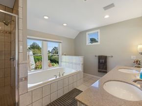 21 Reed St, Marblehead MA 01945