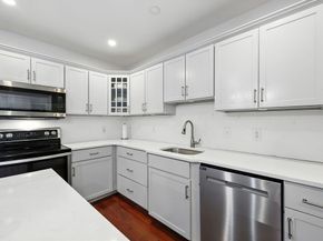 15 Park Ave 307, Hull MA 02045