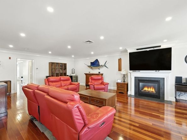 15 Park Ave 307, Hull MA 02045
