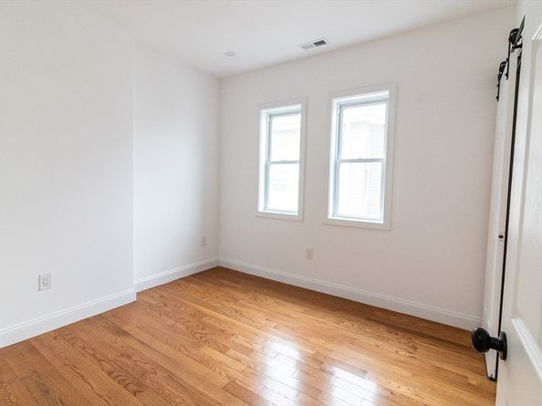 823 Broadway, Everett MA 02149