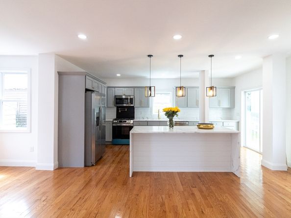 823 Broadway, Everett MA 02149