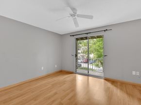 16 Walden Dr 15, Natick MA 01760