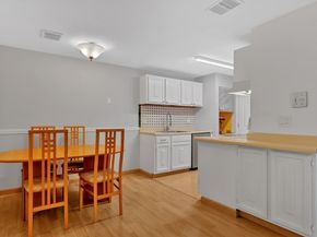 16 Walden Dr 15, Natick MA 01760