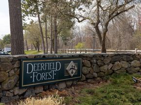 16 Walden Dr 15, Natick MA 01760