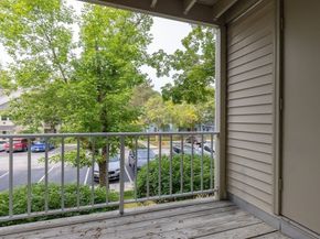 16 Walden Dr 15, Natick MA 01760