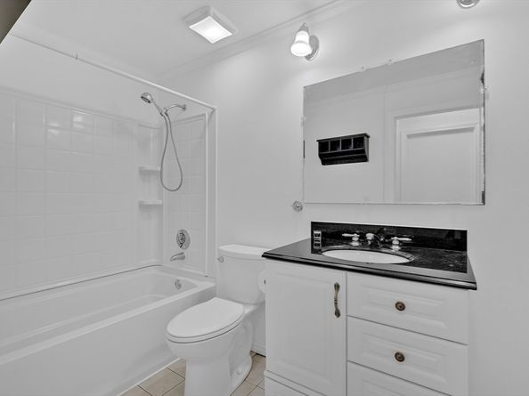 16 Walden Dr 15, Natick MA 01760