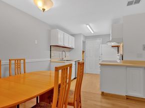 16 Walden Dr 15, Natick MA 01760