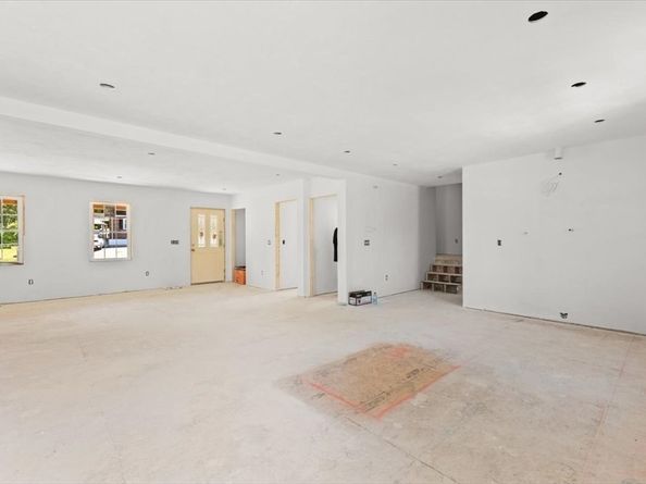 505 N Central St, East Bridgewater MA 02333