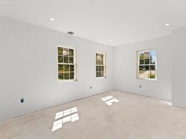 505 N Central St, East Bridgewater MA 02333