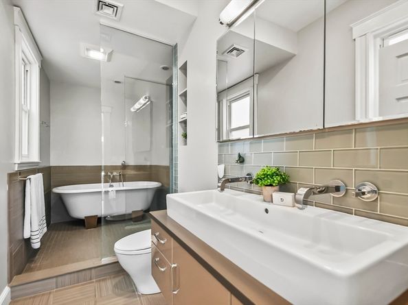 114 Trowbridge St 2, Cambridge MA 02138