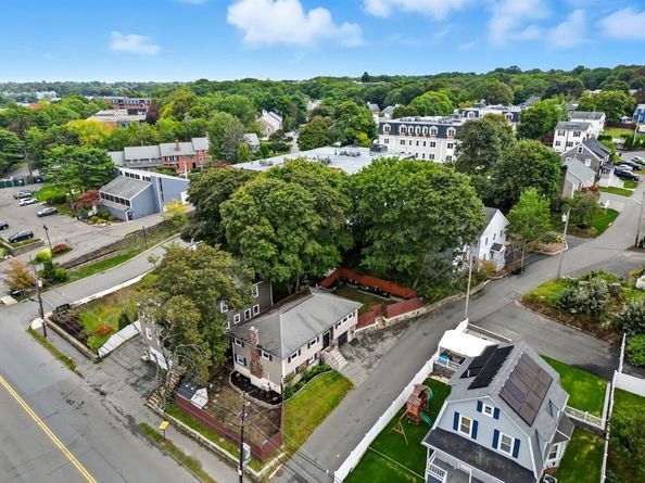 8 Ryan Pl, Swampscott MA 01907
