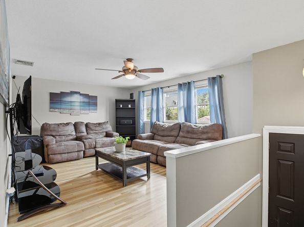 8 Ryan Pl, Swampscott MA 01907