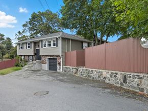 8 Ryan Pl, Swampscott MA 01907