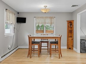 8 Ryan Pl, Swampscott MA 01907