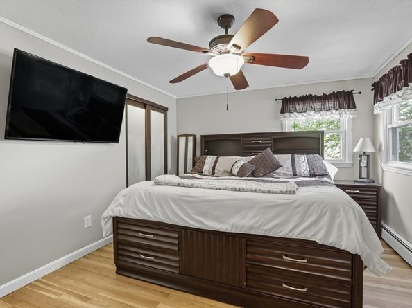 8 Ryan Pl, Swampscott MA 01907