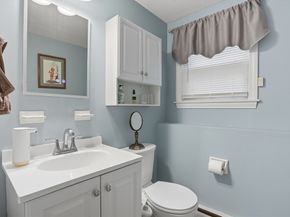 8 Ryan Pl, Swampscott MA 01907