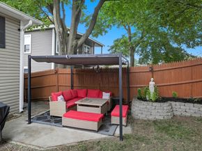 8 Ryan Pl, Swampscott MA 01907