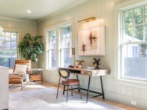 887 Commonwealth Avenue, Newton MA 02459