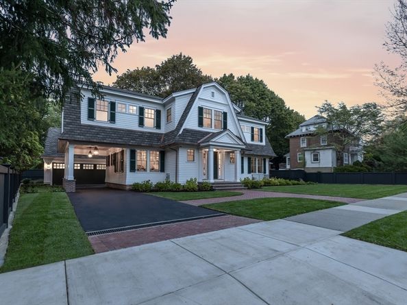 887 Commonwealth Avenue, Newton MA 02459