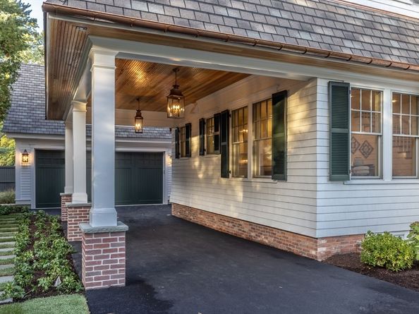 887 Commonwealth Avenue, Newton MA 02459
