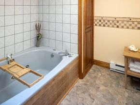 25 Dukes Brook Road, Plympton MA 02367