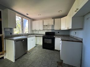 132 Kilbourn Rd, Lancaster MA 01523