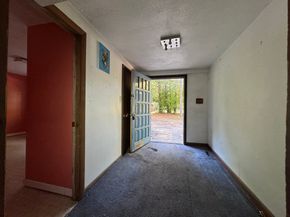 132 Kilbourn Rd, Lancaster MA 01523