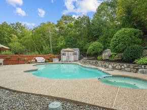 325 Den Quarry Road, Lynn MA 01904