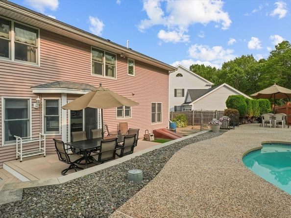325 Den Quarry Road, Lynn MA 01904