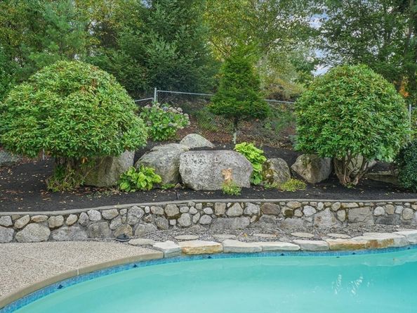 325 Den Quarry Road, Lynn MA 01904